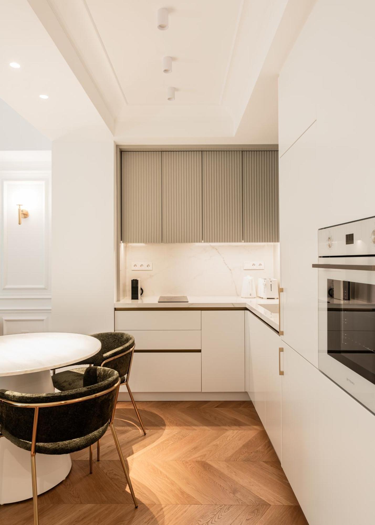 Elegant Apartment A Breath Away From The Acropolis Athena Bagian luar foto
